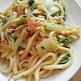 簡単☆鮭と野菜の焼きうどん